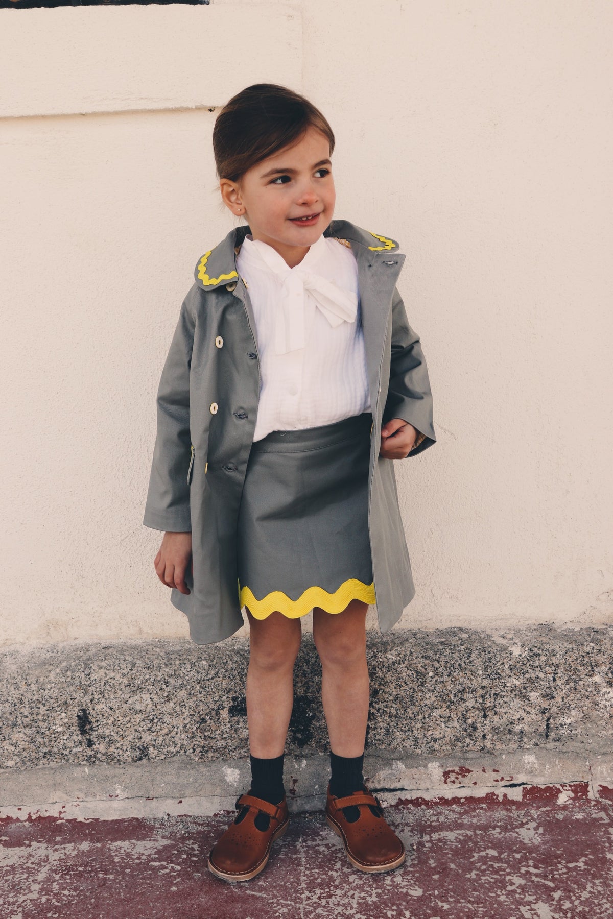 Gabardina Niña Gris y Amarillo