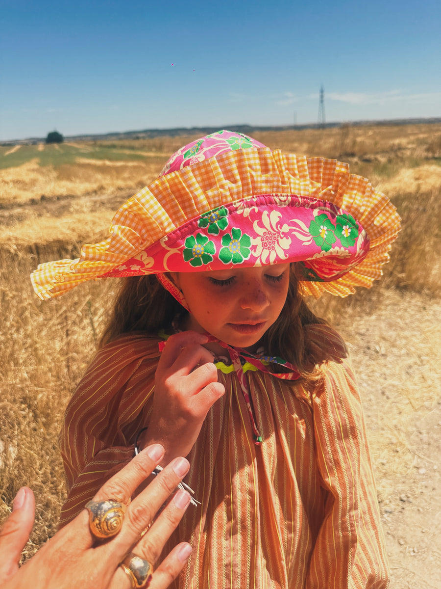 Gorrito Flores Rosa