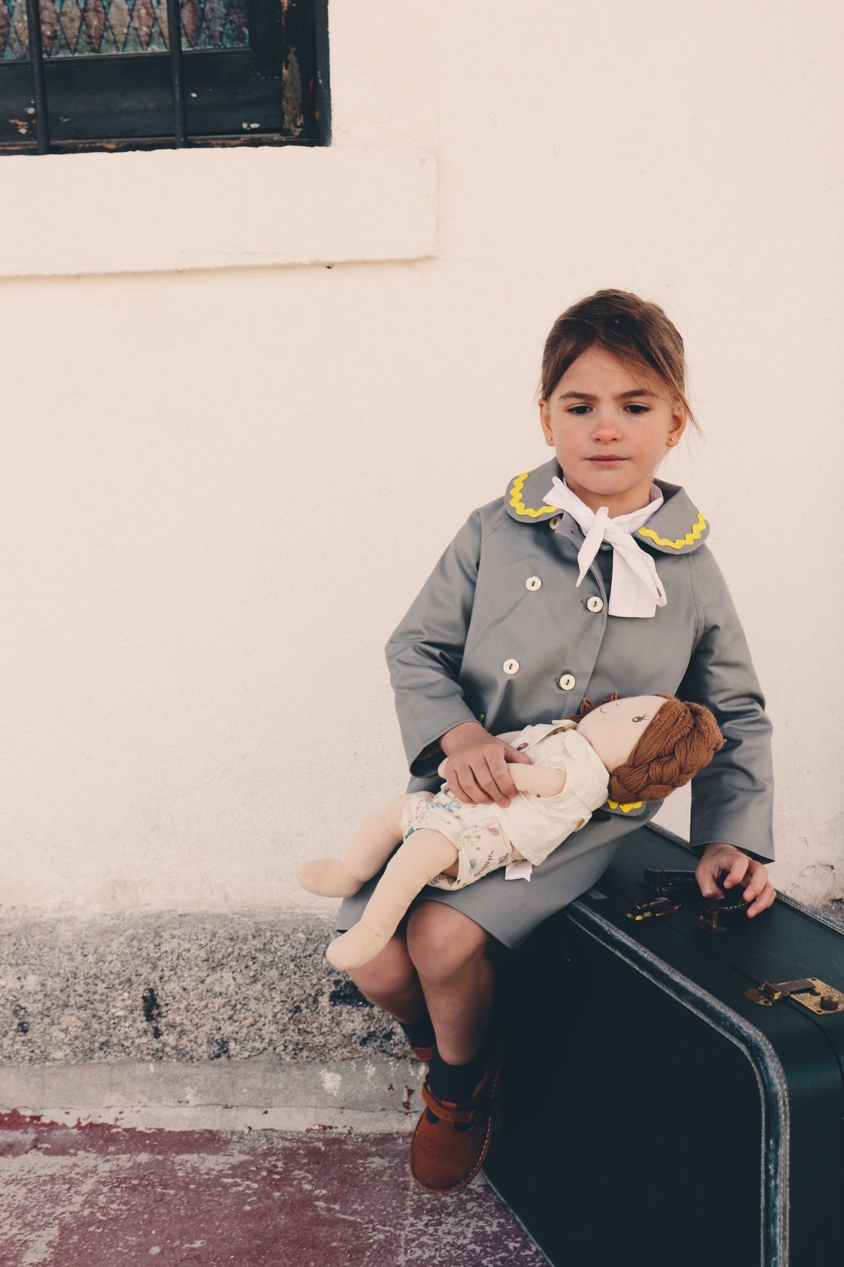 Gabardina Niña Gris y Amarillo