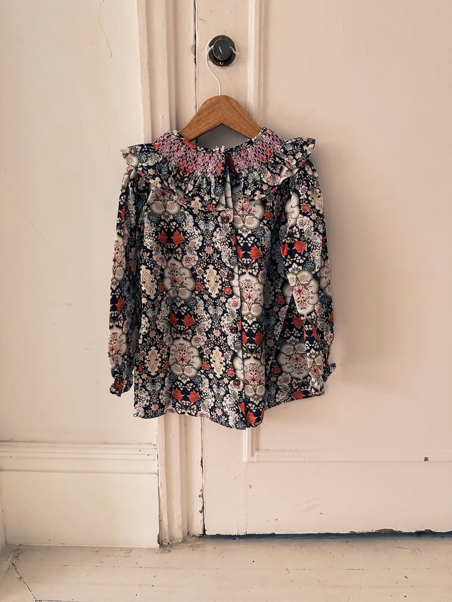 Blusa Smock Flores Azul Noche